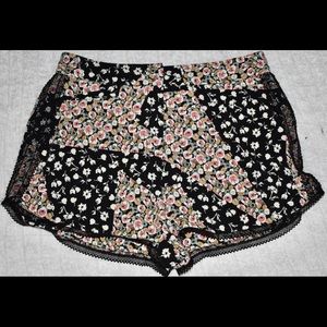 Floral Highwaisted Shorts